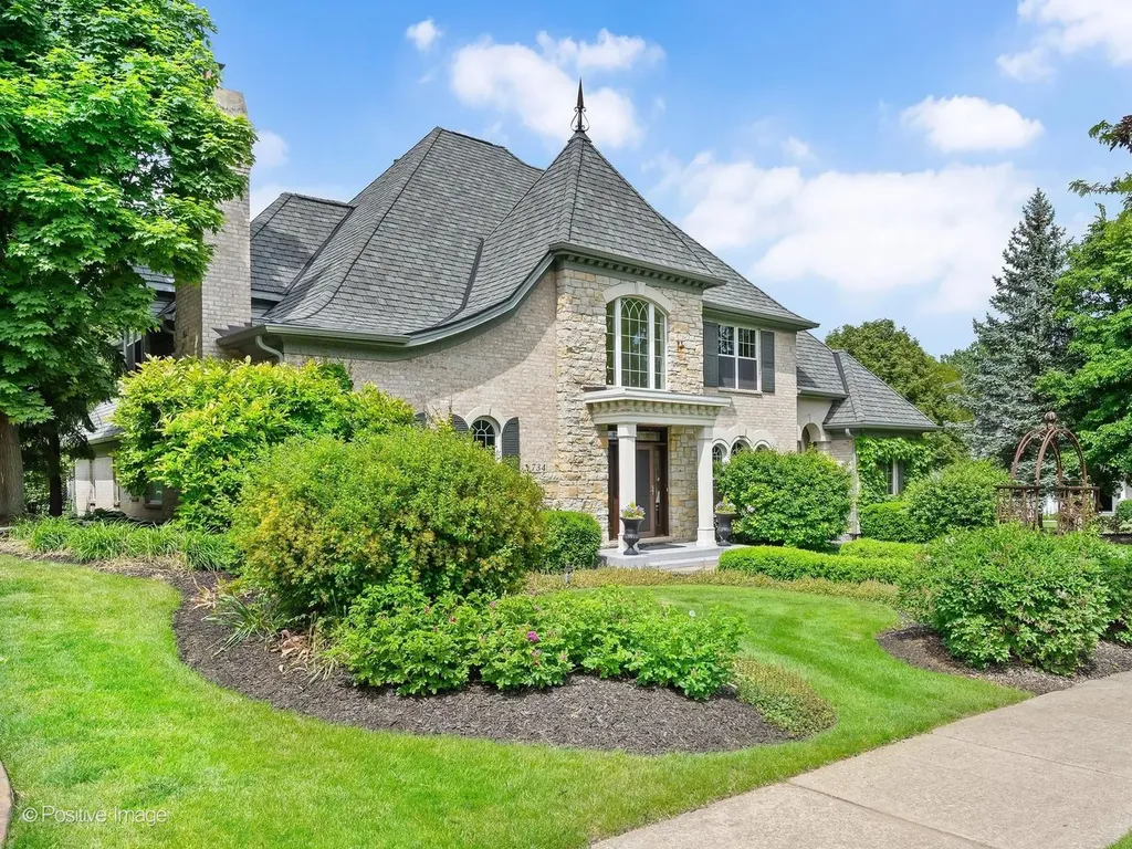 734 Highview Avenue Glen Ellyn IL 60137