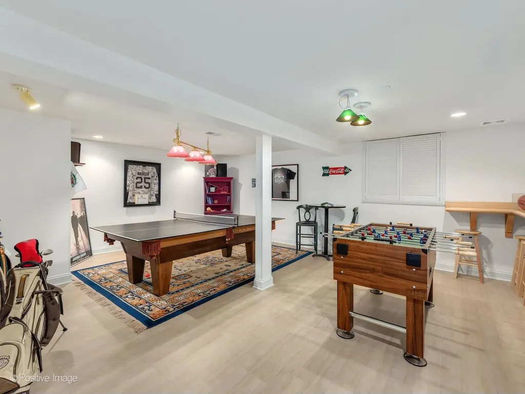734 Highview Avenue Glen Ellyn IL 60137