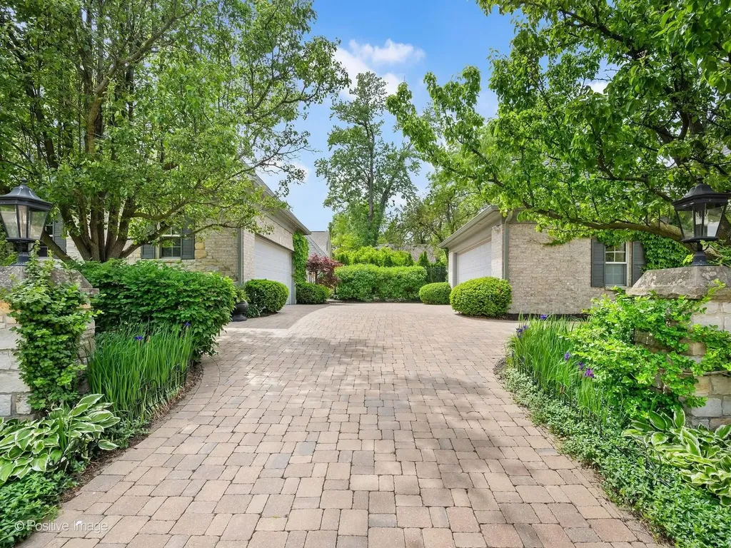 734 Highview Avenue Glen Ellyn IL 60137