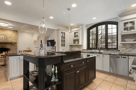 734 Highview Avenue Glen Ellyn IL 60137