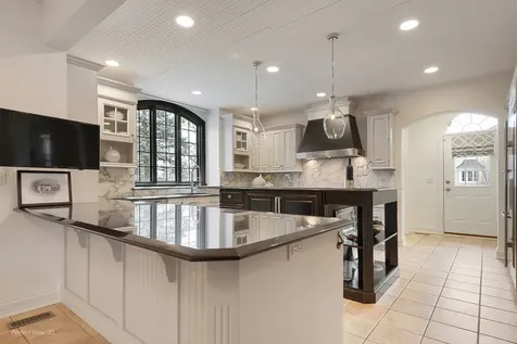 734 Highview Avenue Glen Ellyn IL 60137