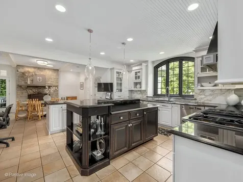734 Highview Avenue Glen Ellyn IL 60137