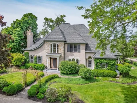 734 Highview Avenue Glen Ellyn IL 60137