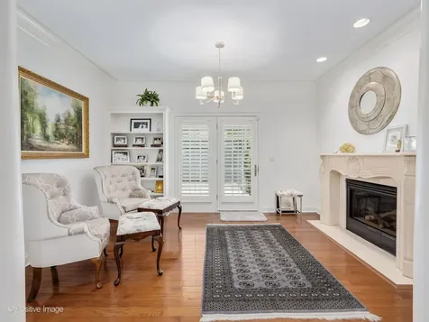 734 Highview Avenue Glen Ellyn IL 60137