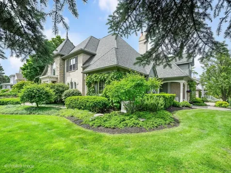 734 Highview Avenue Glen Ellyn IL 60137