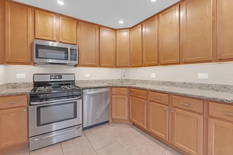 1055 North Bluebonnet Lane Hoffman Estates IL 60169