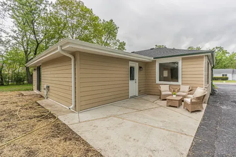 1055 North Bluebonnet Lane Hoffman Estates IL 60169