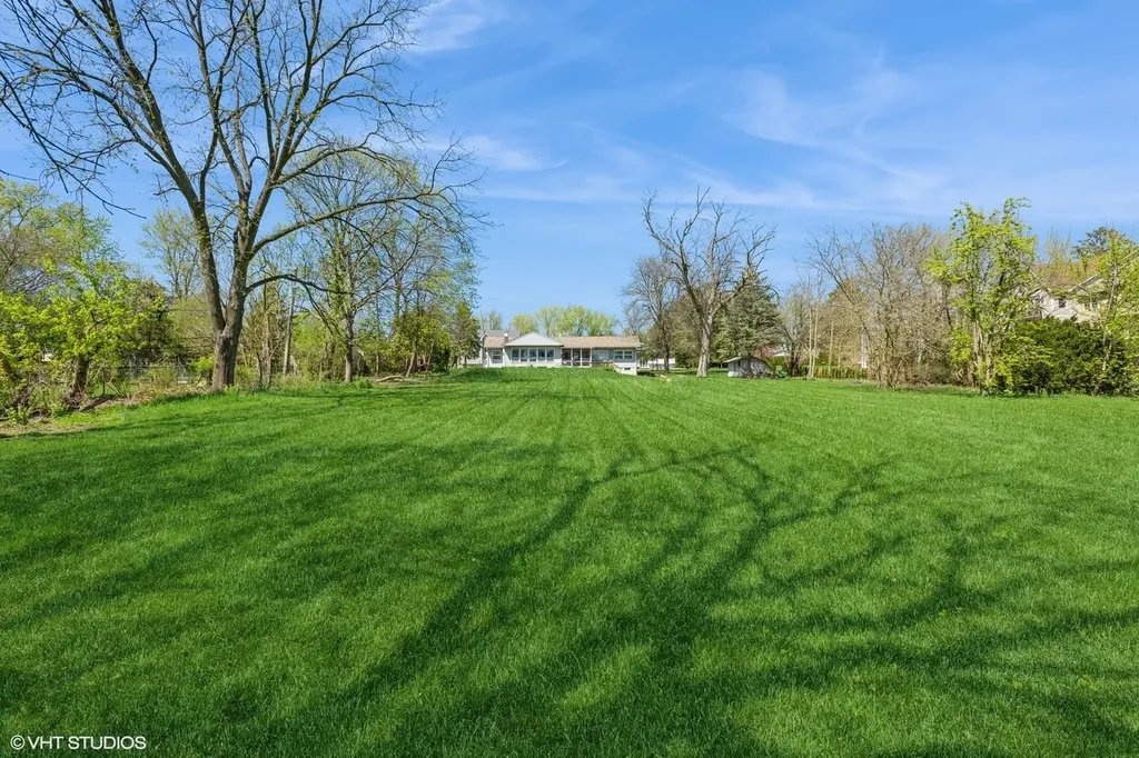 223 East 56th Street Westmont IL 60559