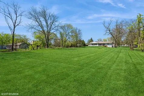 223 East 56th Street Westmont IL 60559