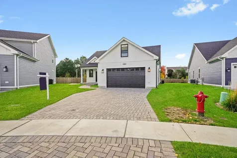 4009 Faith Lane St. Charles IL 60174