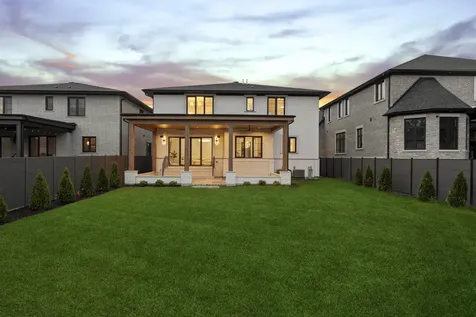 1914 Lee Street Des Plaines IL 60018