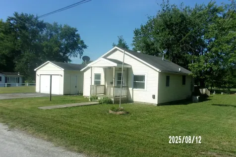 110 North Mansfield Avenue Milford IL 60953