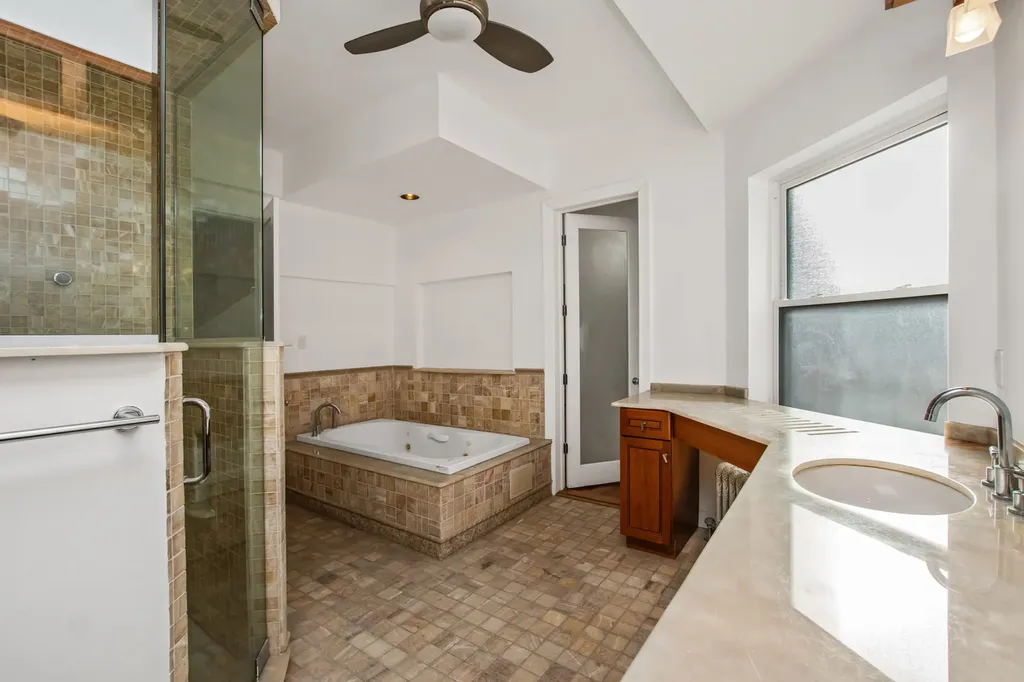 823 East Drexel Square Chicago IL 60615