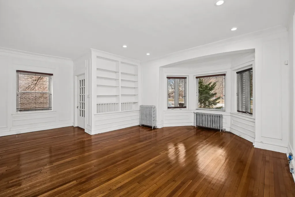 823 East Drexel Square Chicago IL 60615