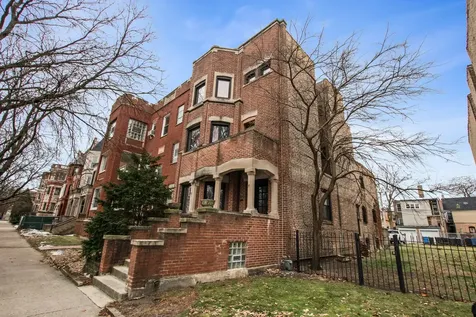 823 East Drexel Square Chicago IL 60615