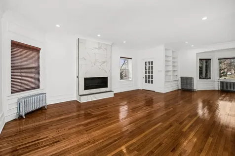 823 East Drexel Square Chicago IL 60615