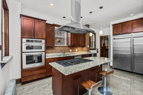 823 East Drexel Square Chicago IL 60615