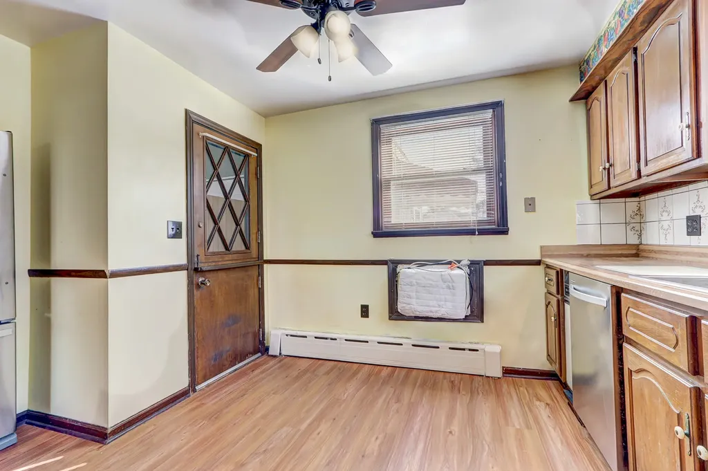13147 South Brandon Avenue Chicago IL 60633