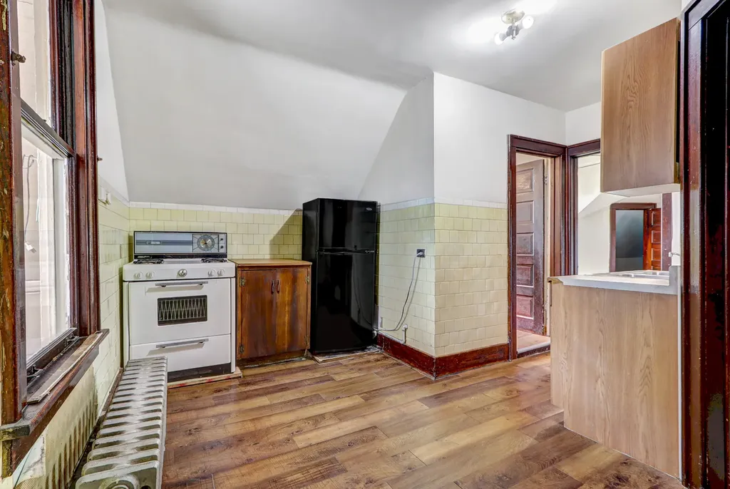 13147 South Brandon Avenue Chicago IL 60633