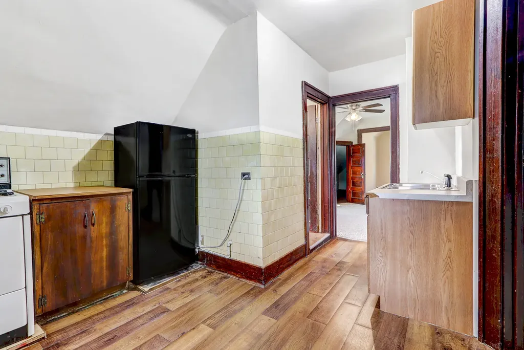 13147 South Brandon Avenue Chicago IL 60633