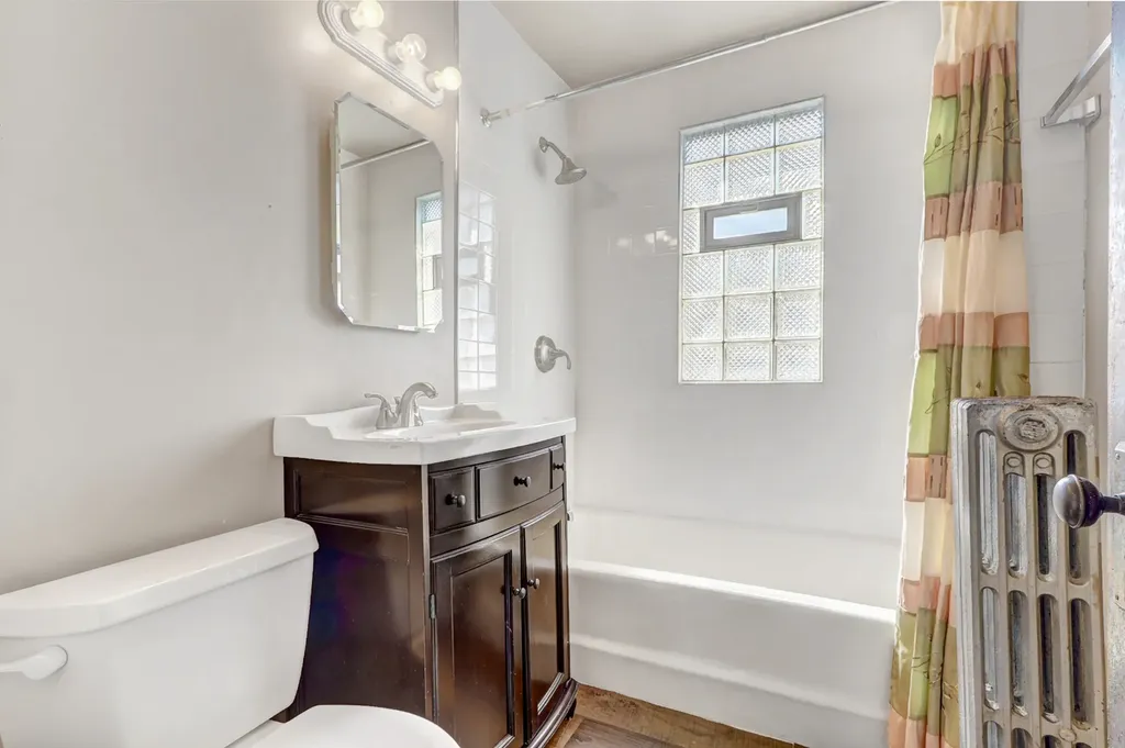 13147 South Brandon Avenue Chicago IL 60633