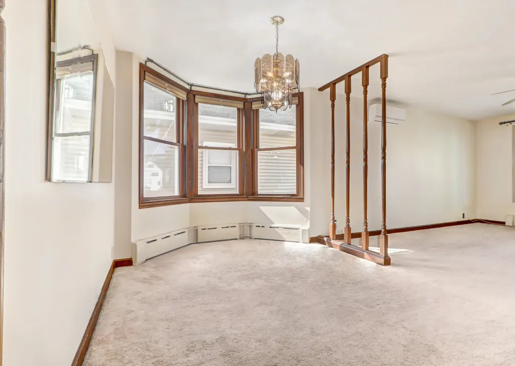 13147 South Brandon Avenue Chicago IL 60633