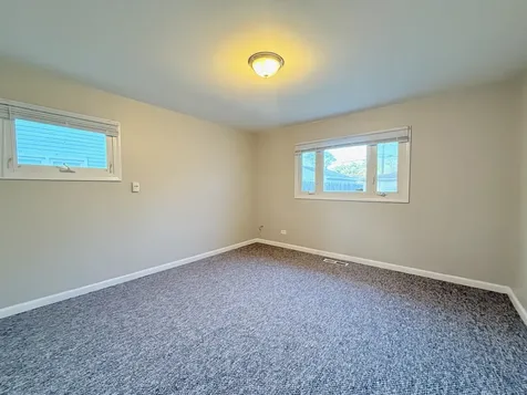 17153 Walter Street Lansing IL 60438
