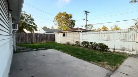 17153 Walter Street Lansing IL 60438