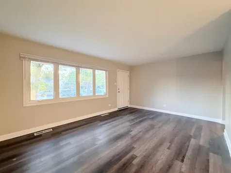 17153 Walter Street Lansing IL 60438