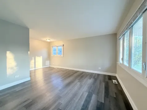 17153 Walter Street Lansing IL 60438