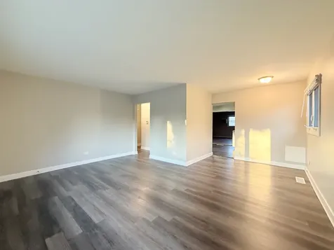 17153 Walter Street Lansing IL 60438