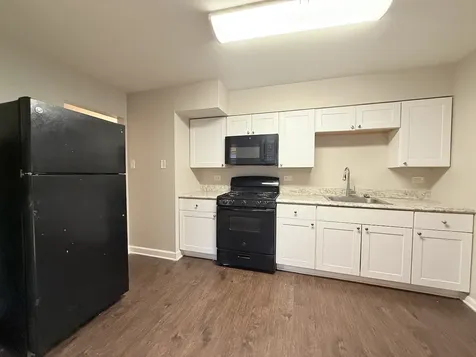 17153 Walter Street Lansing IL 60438