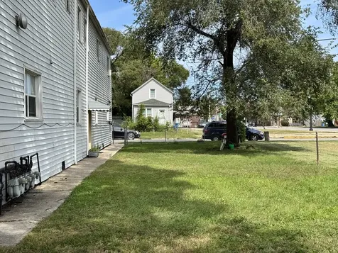 207 155TH Street Calumet City IL 60409