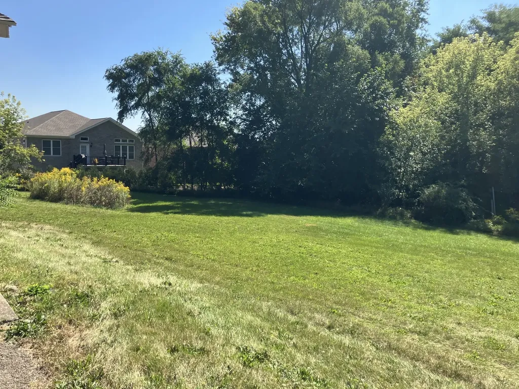 24W459 Lawrence Avenue Roselle IL 60172