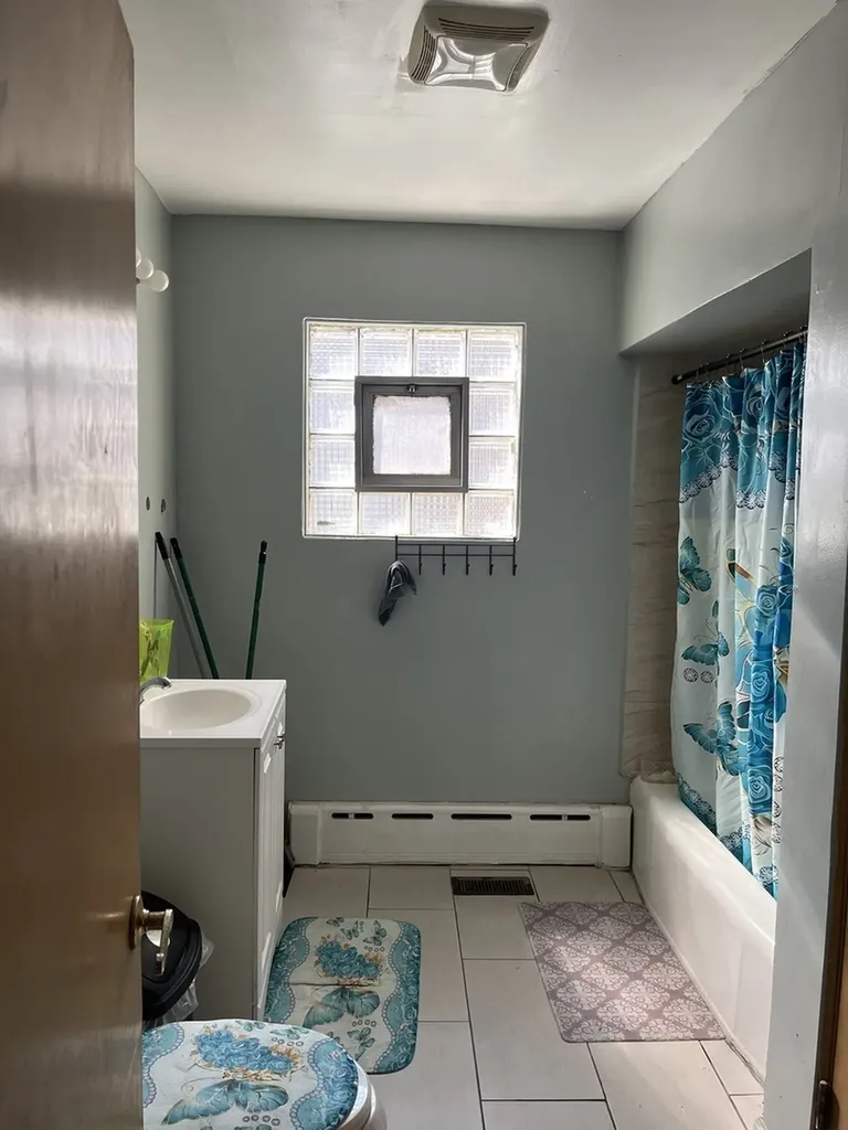 11437 South Calumet Avenue Chicago IL 60628