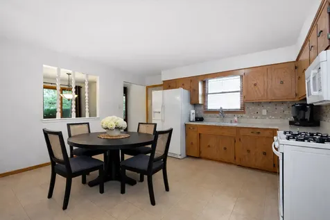 9259 Ridgeland Avenue Oak Lawn IL 60453