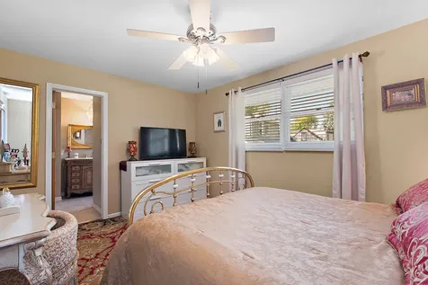 9259 Ridgeland Avenue Oak Lawn IL 60453