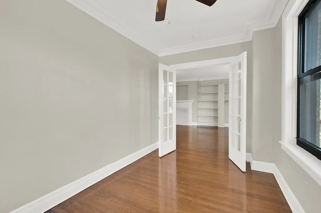 1755 East 55th Street Chicago IL 60615