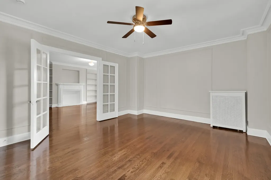 1755 East 55th Street Chicago IL 60615