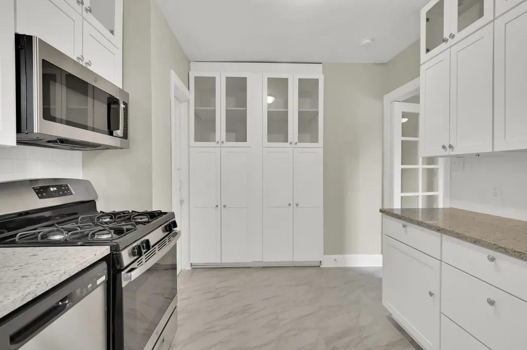1755 East 55th Street Chicago IL 60615