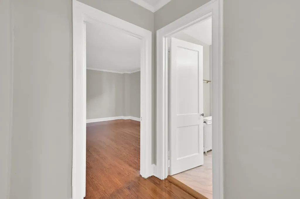 1755 East 55th Street Chicago IL 60615