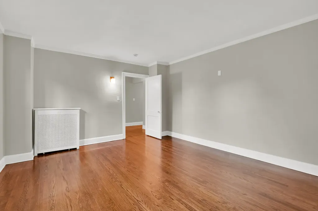 1755 East 55th Street Chicago IL 60615