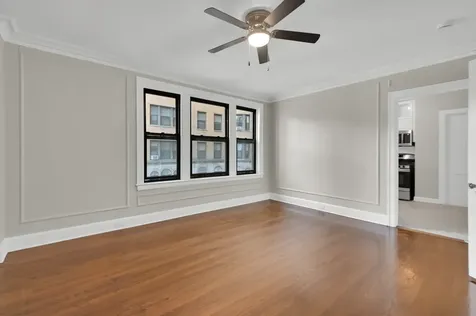 1755 East 55th Street Chicago IL 60615