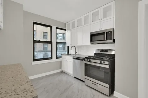 1755 East 55th Street Chicago IL 60615