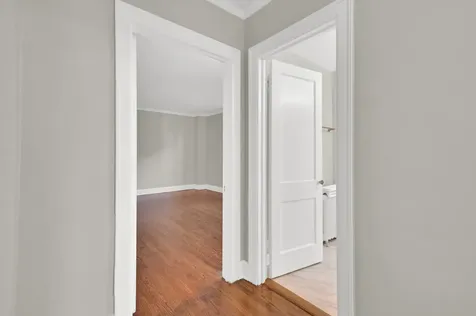 1755 East 55th Street Chicago IL 60615