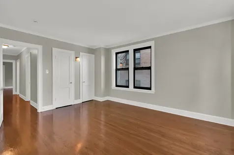 1755 East 55th Street Chicago IL 60615