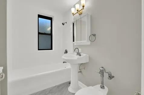 1755 East 55th Street Chicago IL 60615