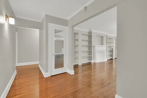 1755 East 55th Street Chicago IL 60615