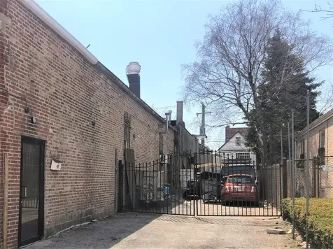 1915 West 19th Street Chicago IL 60608