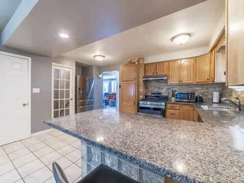 17519 Community Street Lansing IL 60438